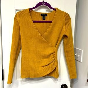 Gold, V-neck Ribbed Kit Sweater